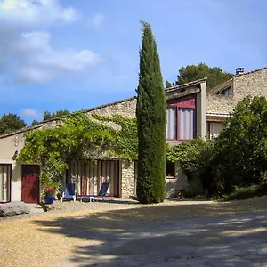 https://le-clos-des-chenes-lagarde-pareol.fr-provencehotel.com